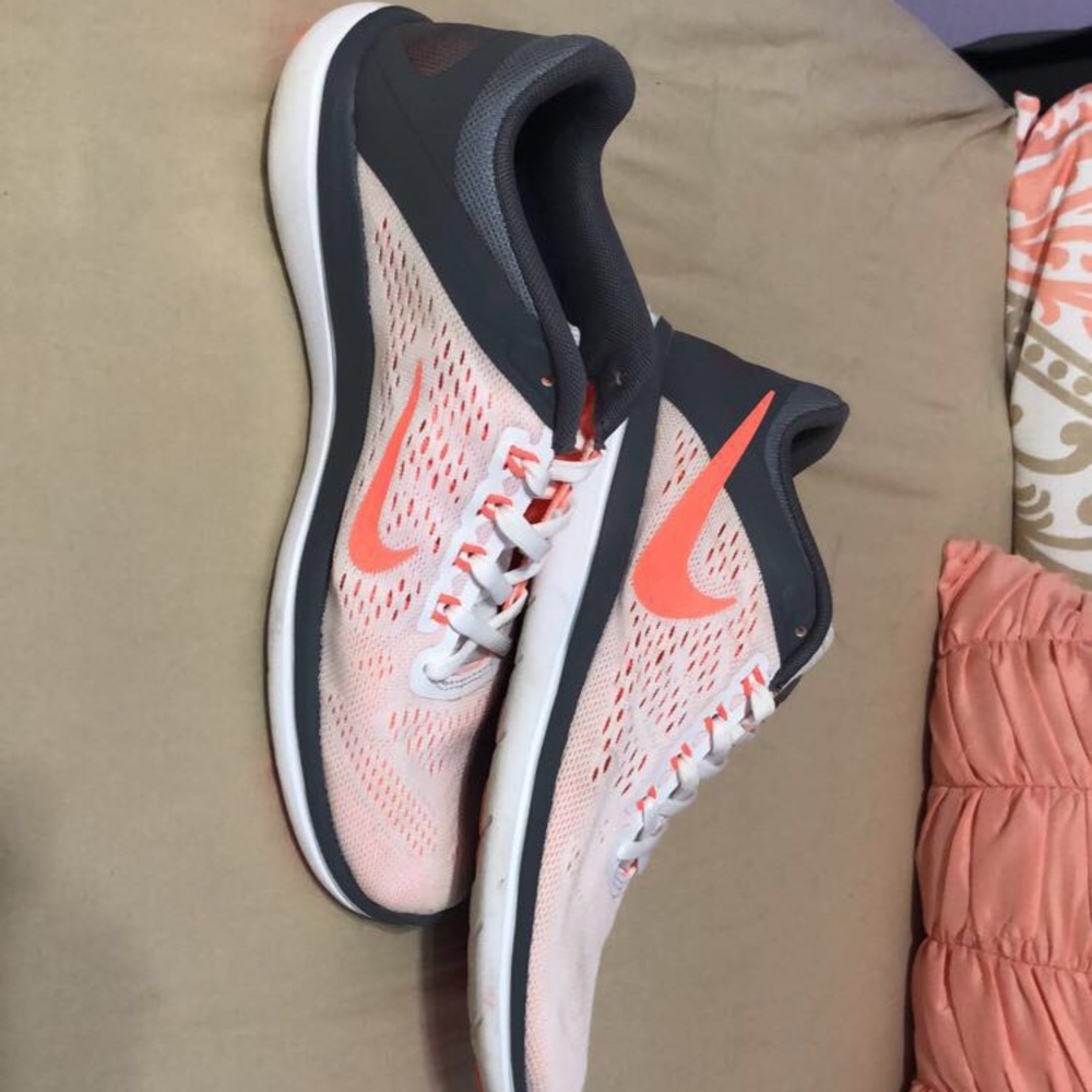 Women’s Nike flex 2016 run